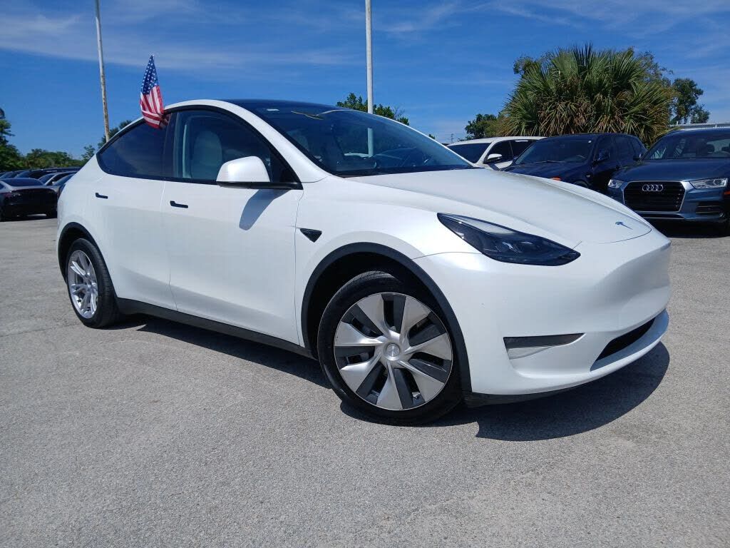 2023 TESLA Model Y