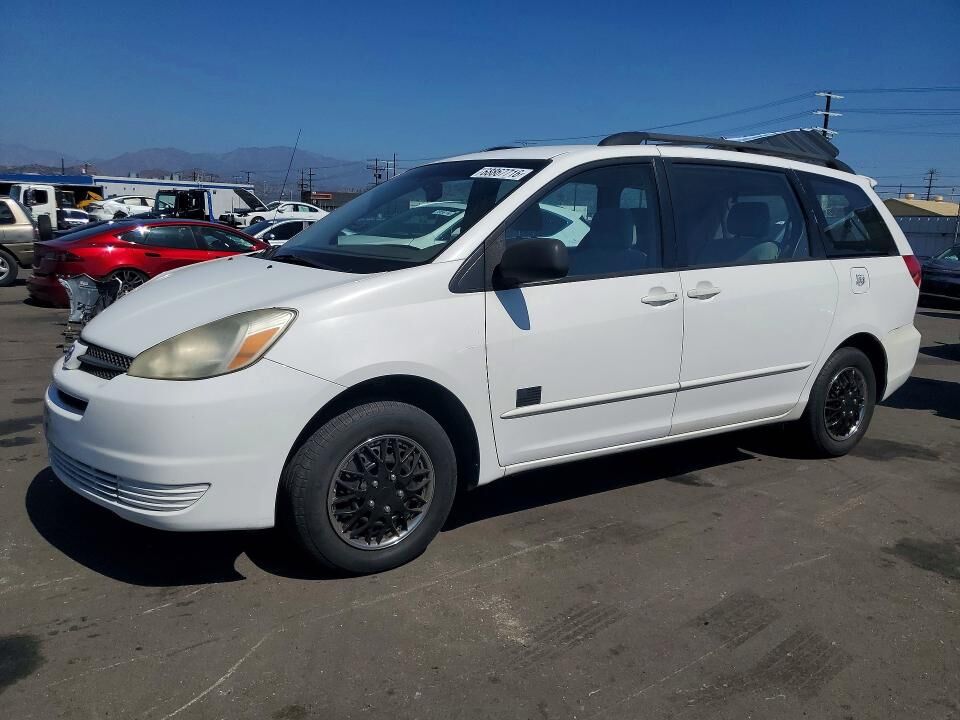2004 TOYOTA Sienna
