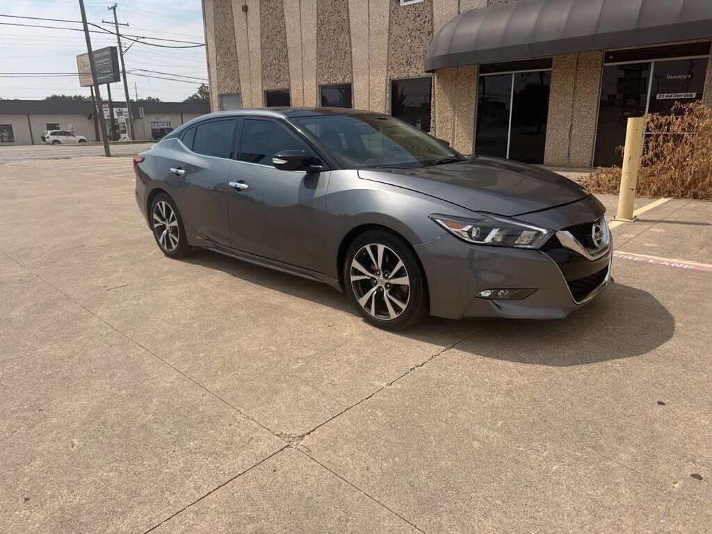 2017 NISSAN Maxima