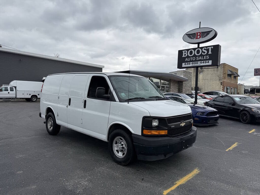2017 CHEVROLET Express