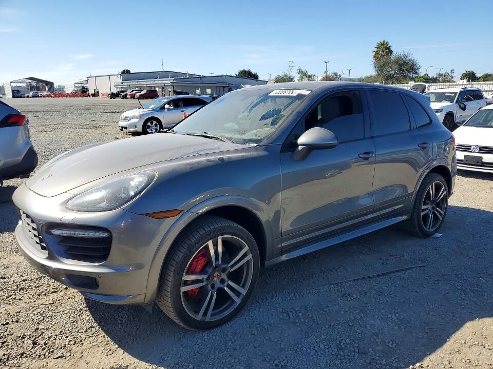 2014 PORSCHE Cayenne