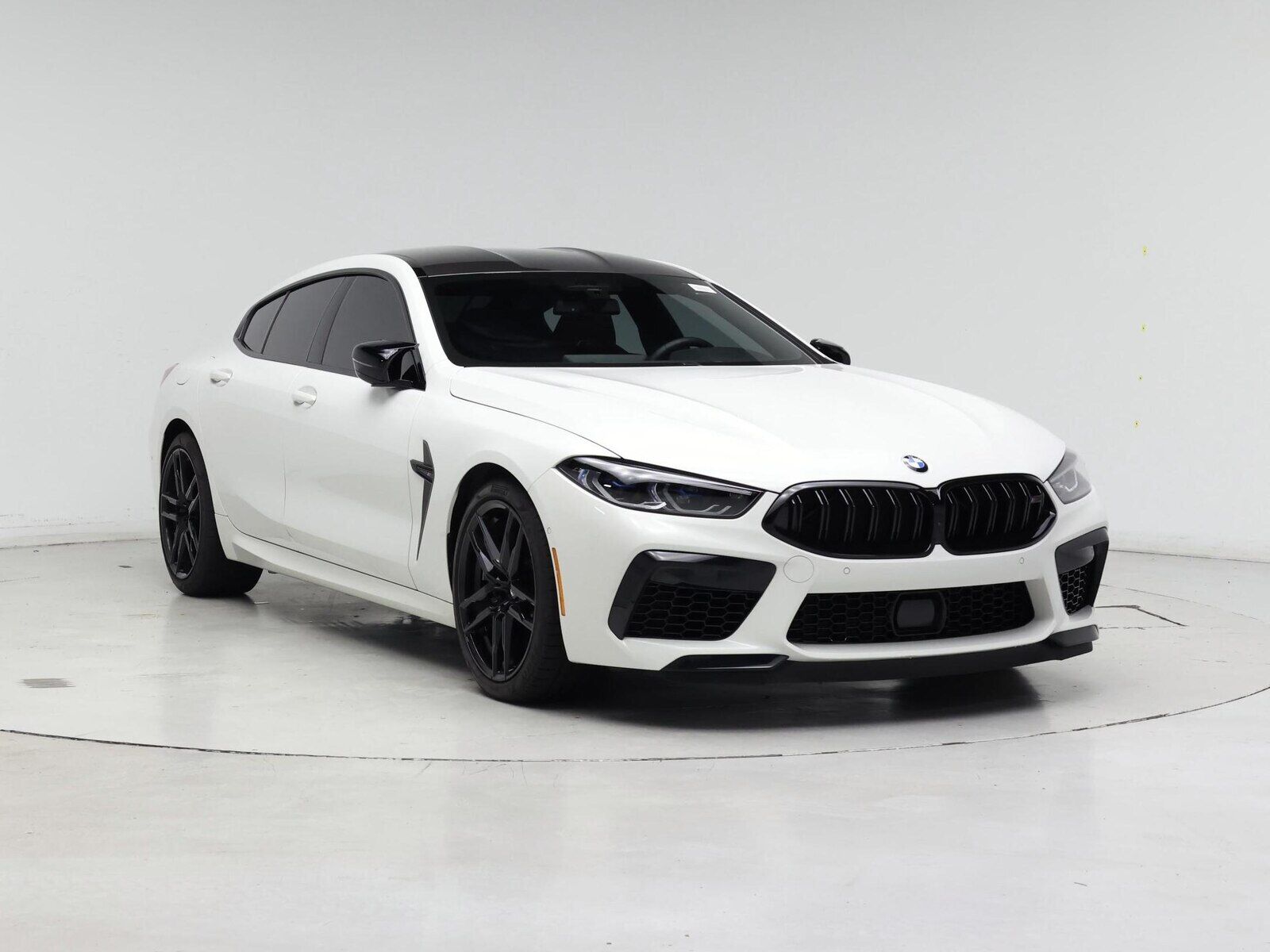 2025 BMW M8