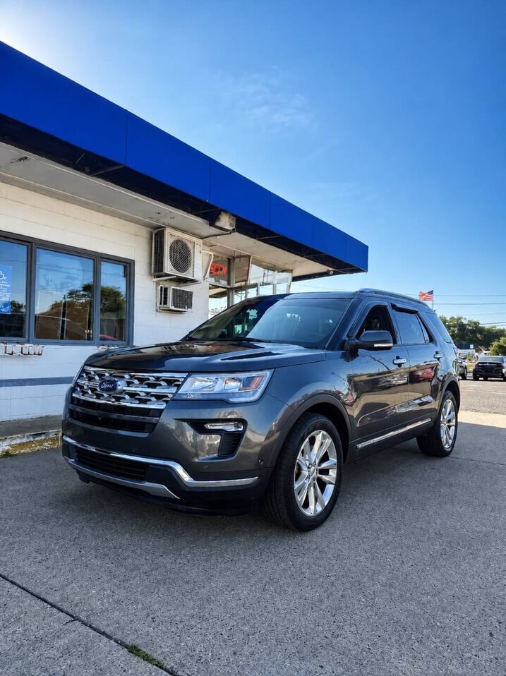 2018 FORD Explorer