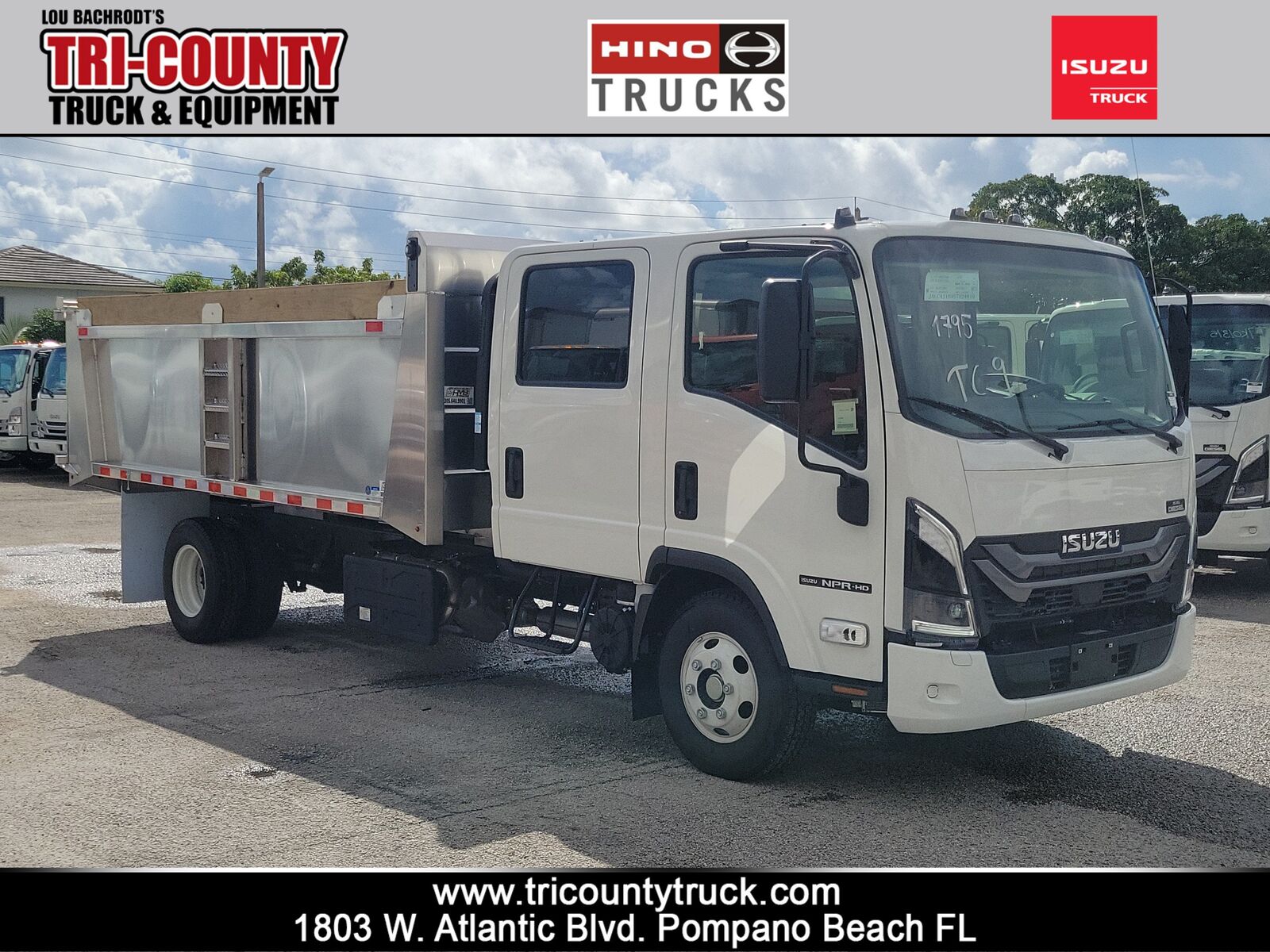 2025 ISUZU NPR-HD