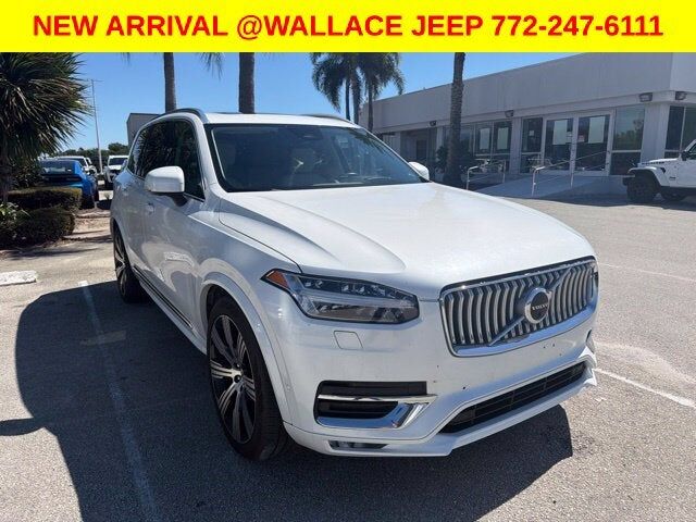 2023 VOLVO XC90