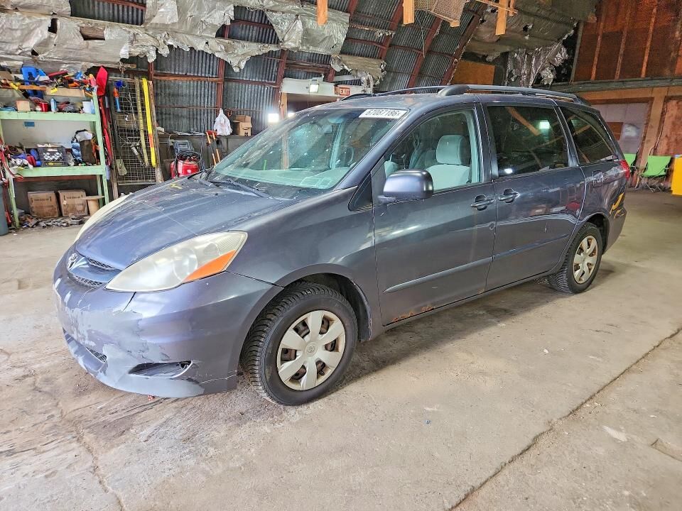 2009 TOYOTA Sienna