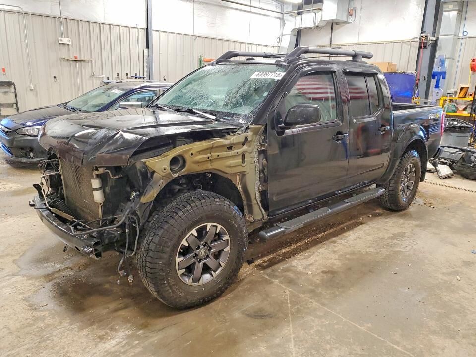 2015 NISSAN Frontier