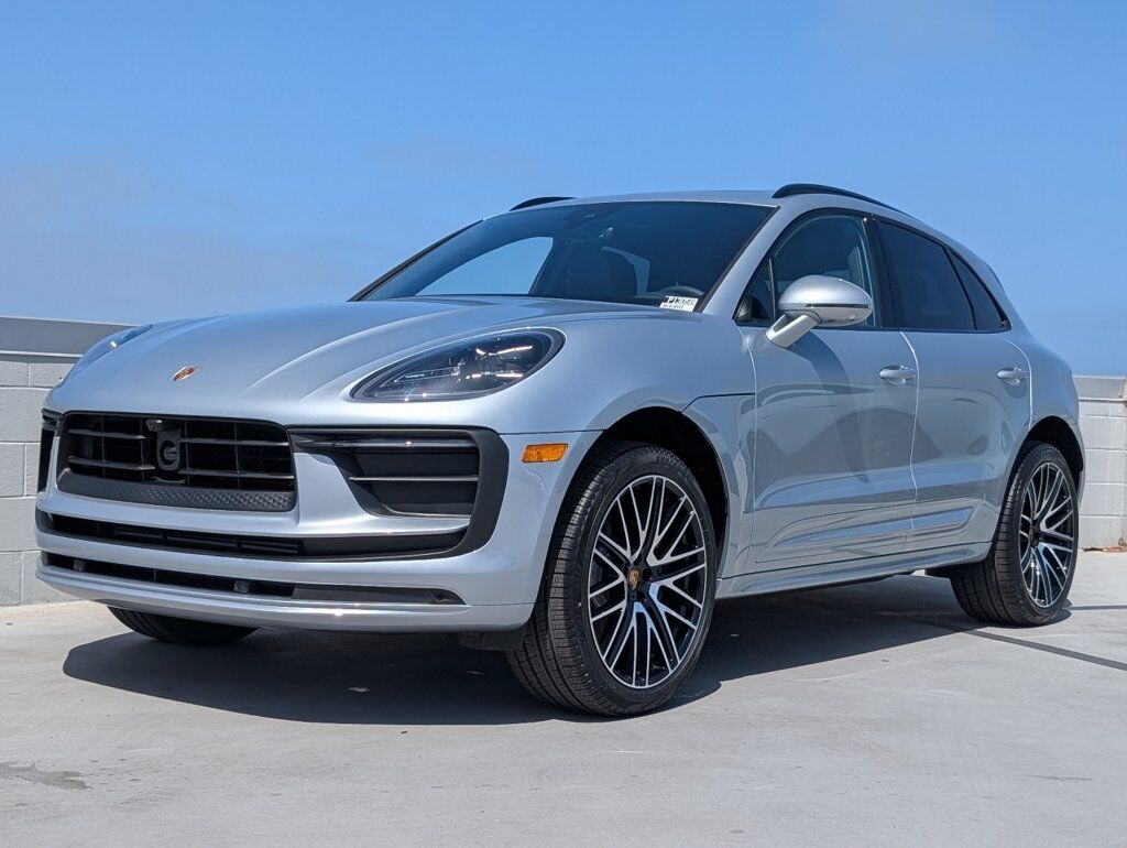 2025 PORSCHE Macan