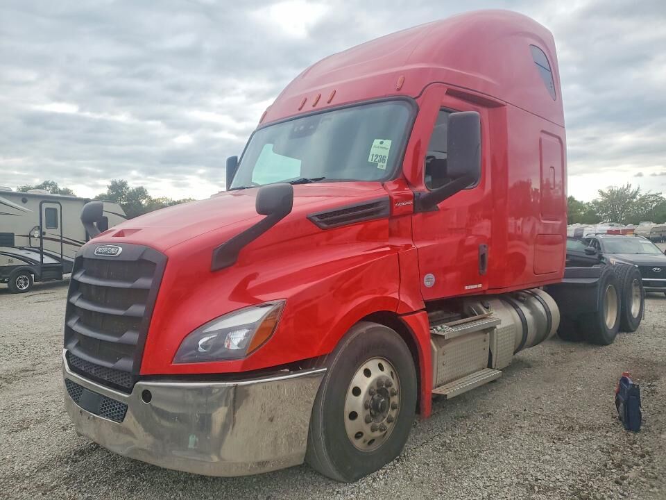 2021 FREIGHTLINER New Cascadia 126" Sleepercab