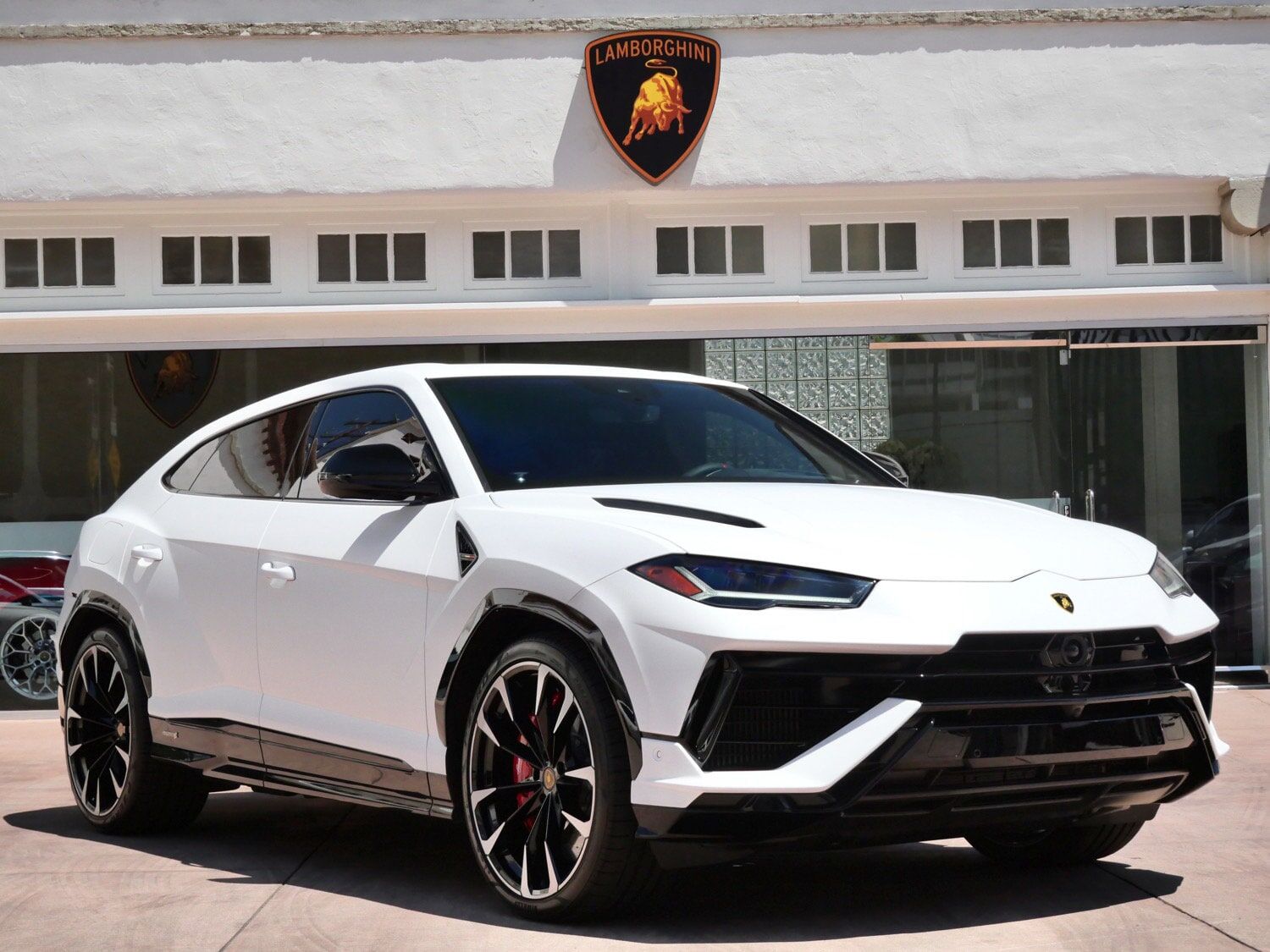 2024 LAMBORGHINI URUS