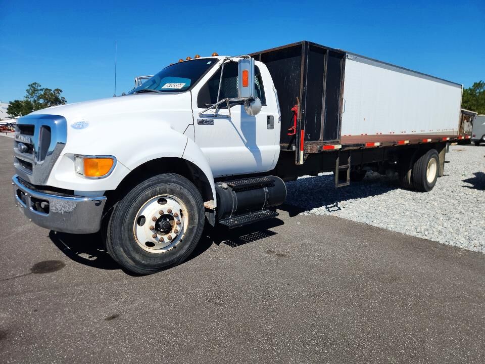 2015 FORD F-750