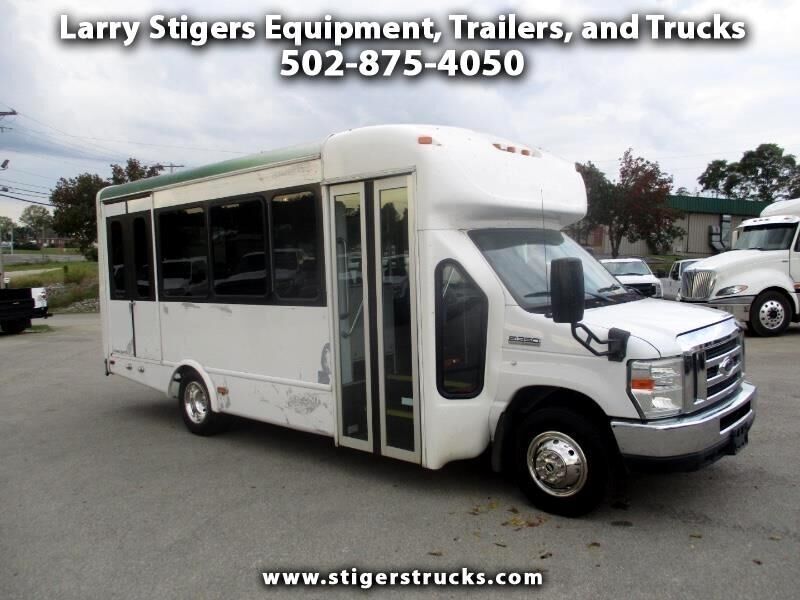 2012 FORD E-350