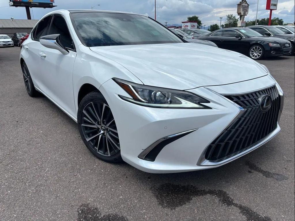 2023 LEXUS ES