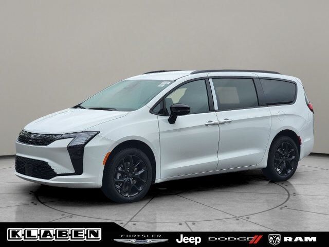 2027 CHRYSLER Pacifica