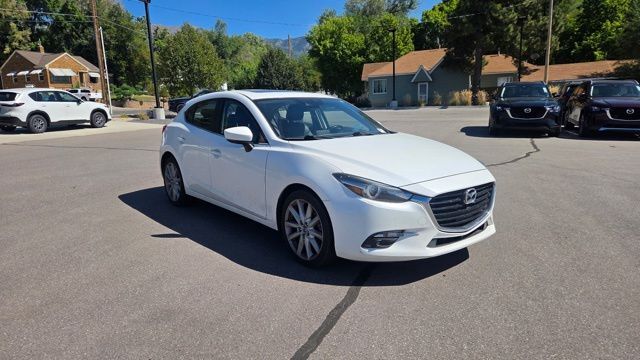 2017 MAZDA Mazda3