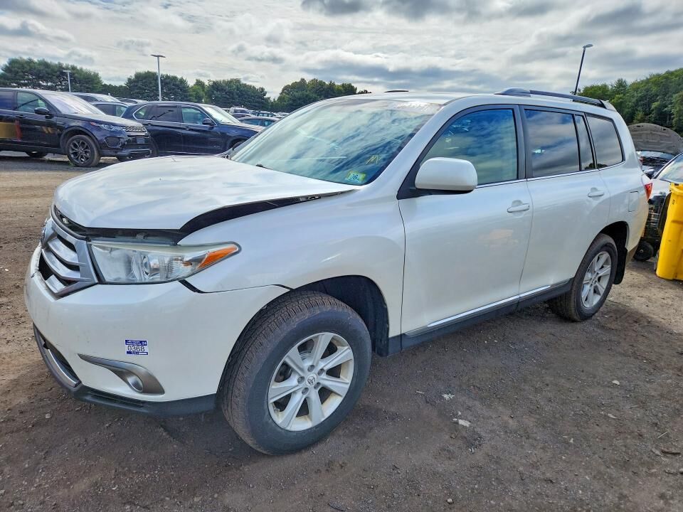 2013 TOYOTA Highlander