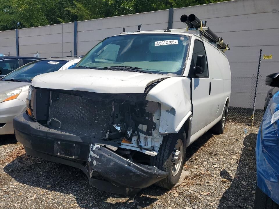 2022 GMC Savana