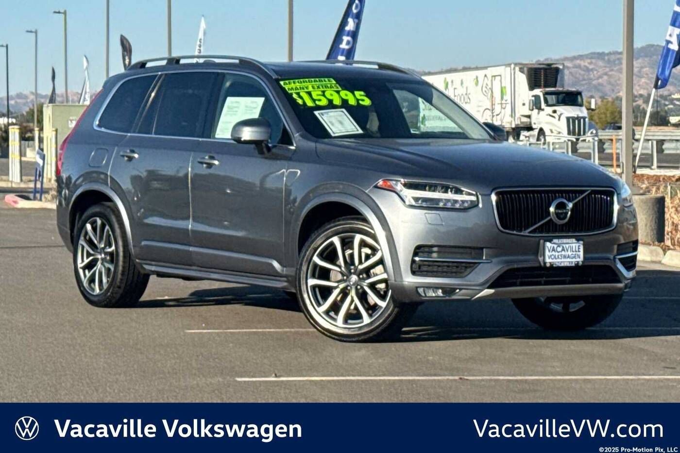 2017 VOLVO XC90