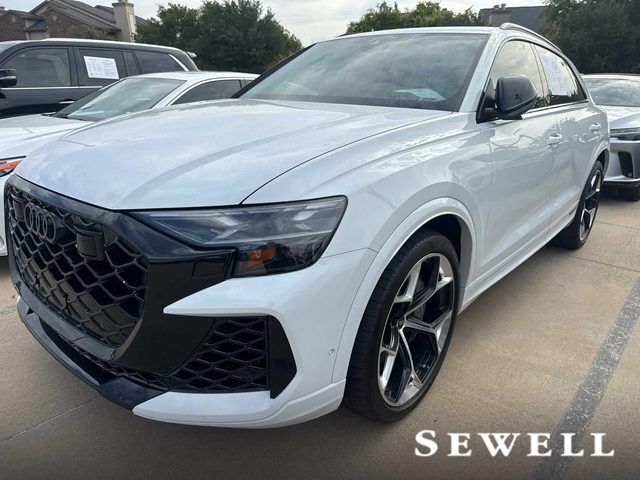 2025 AUDI RS Q8