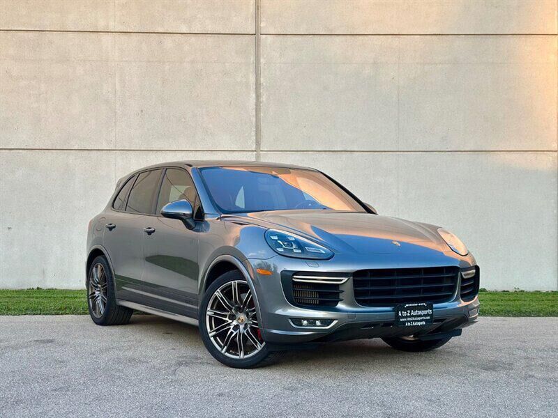 2016 PORSCHE Cayenne
