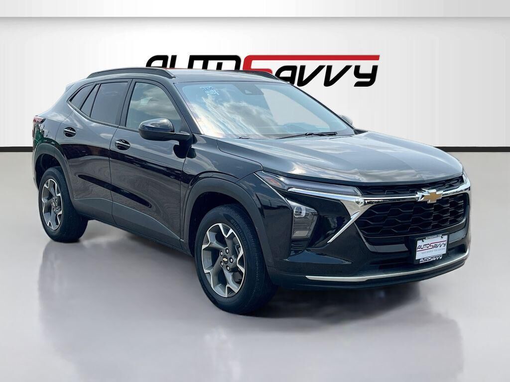2024 CHEVROLET Trax
