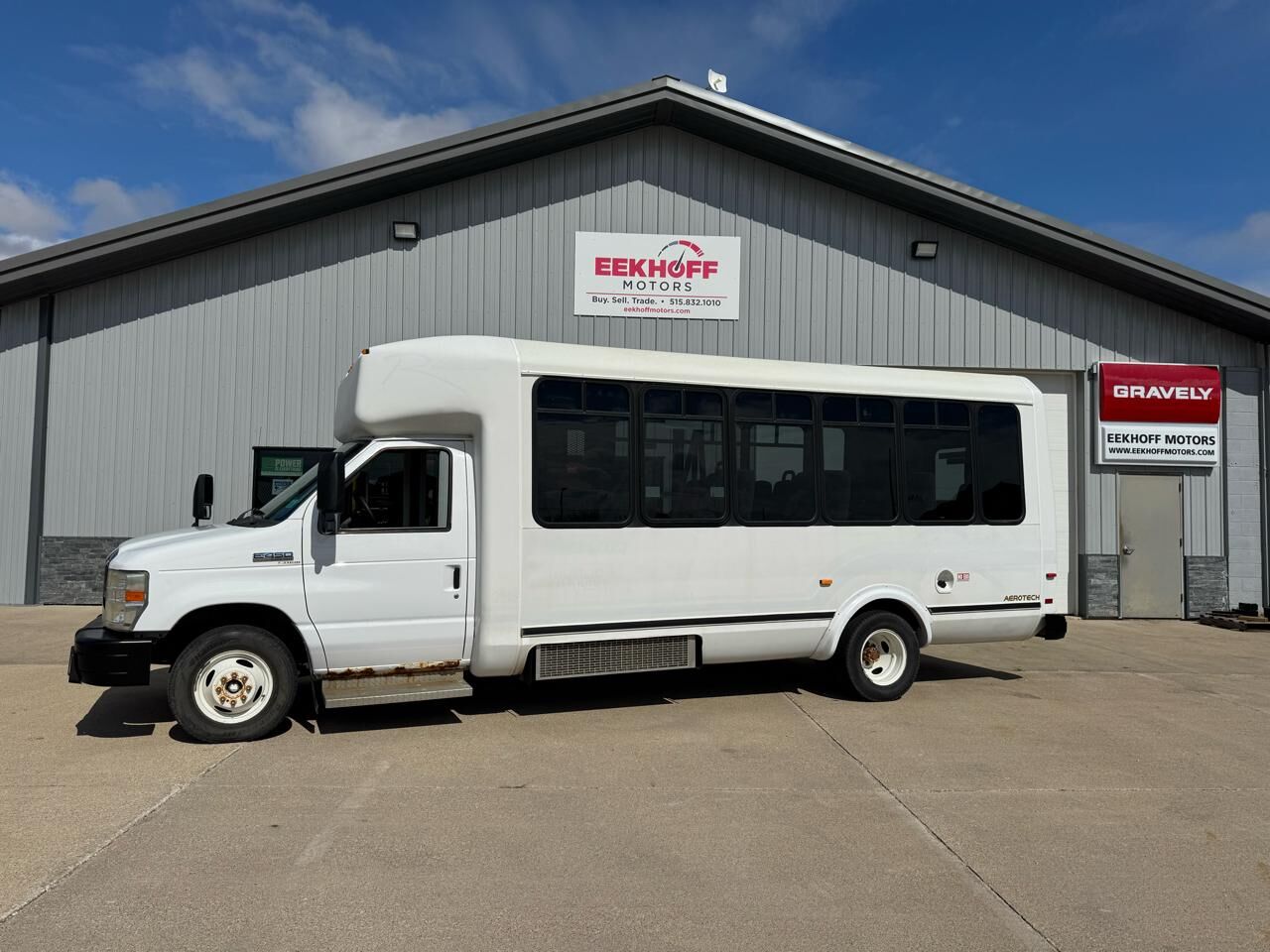 2010 FORD E-450