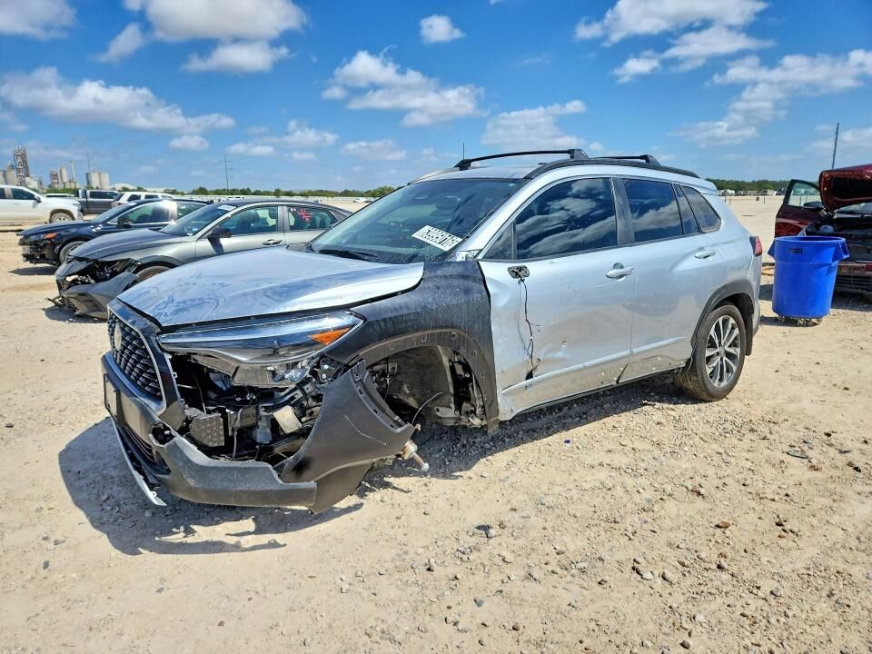 2025 TOYOTA COROLLA