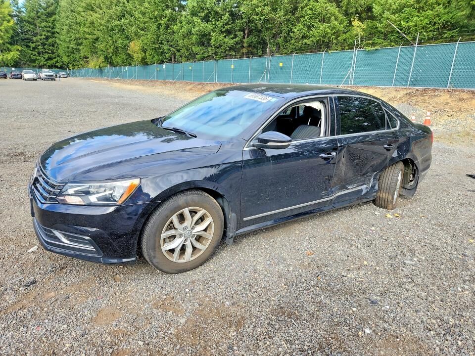 2017 VOLKSWAGEN Passat