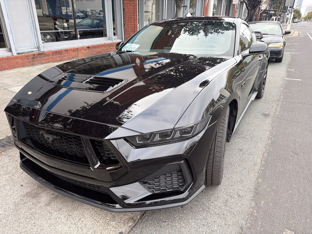 2025 FORD Mustang
