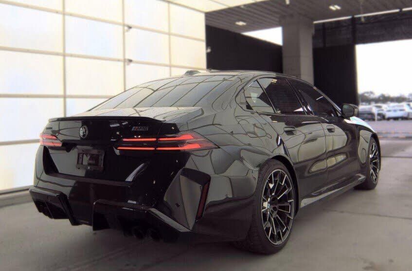 2025 BMW M5