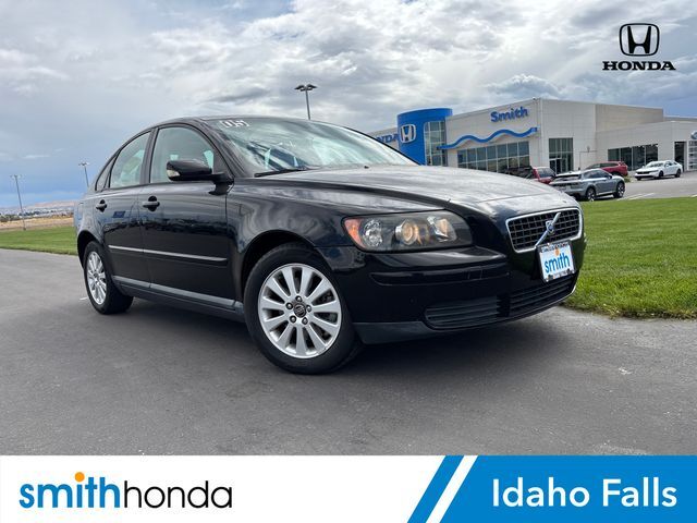 2005 VOLVO S40