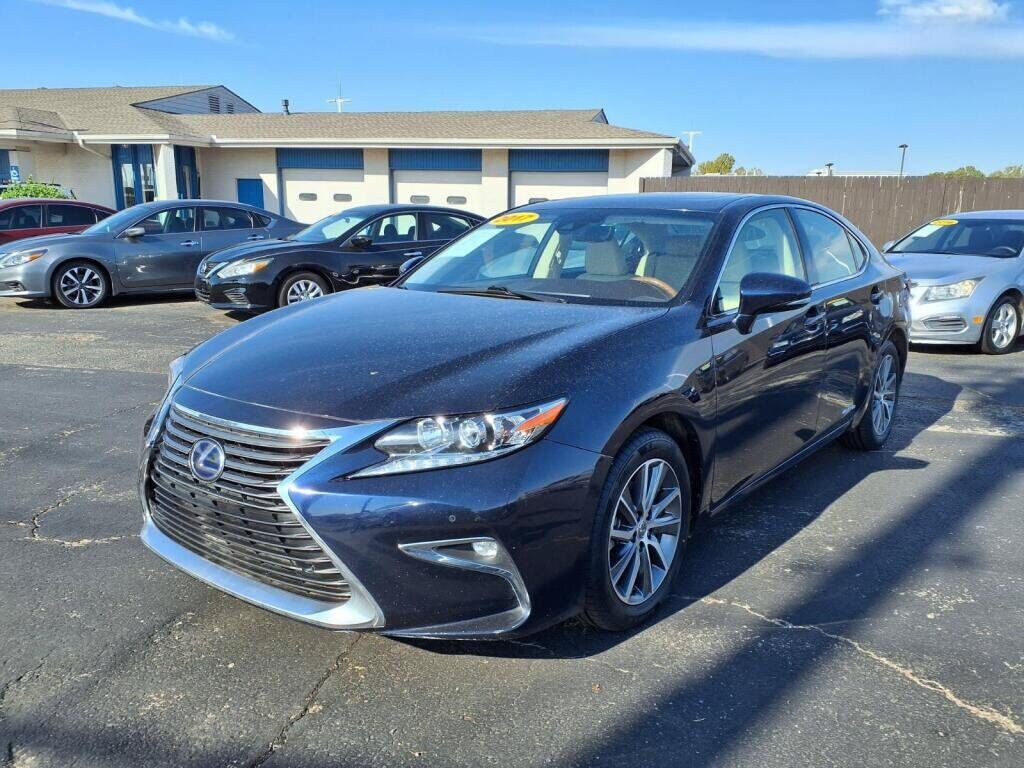 2017 LEXUS ES