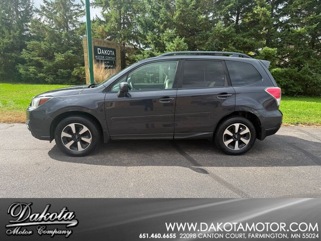2017 SUBARU Forester