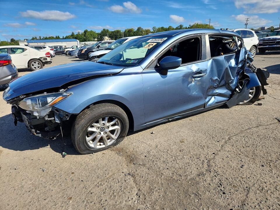 2015 MAZDA Mazda3