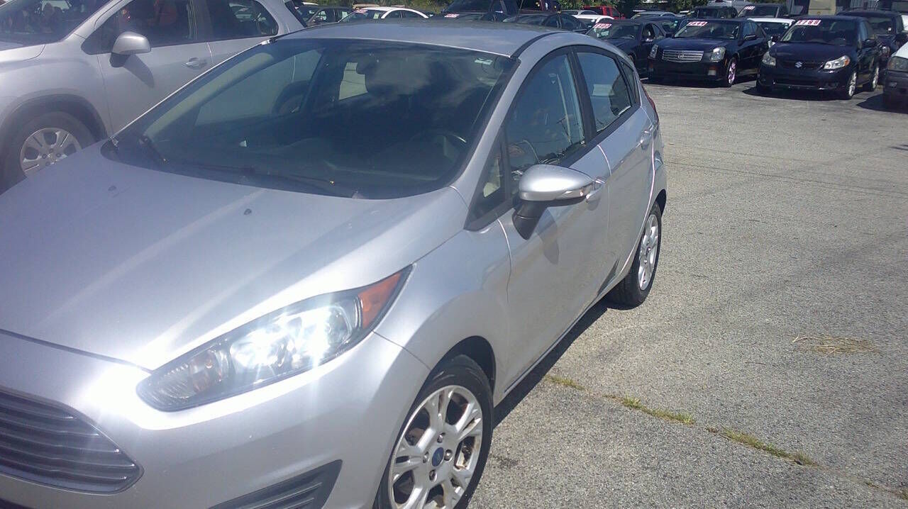 2015 FORD Fiesta