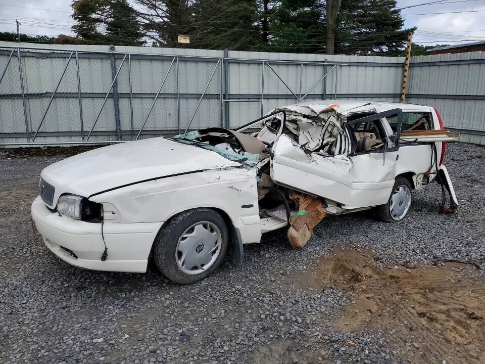 1998 VOLVO V70