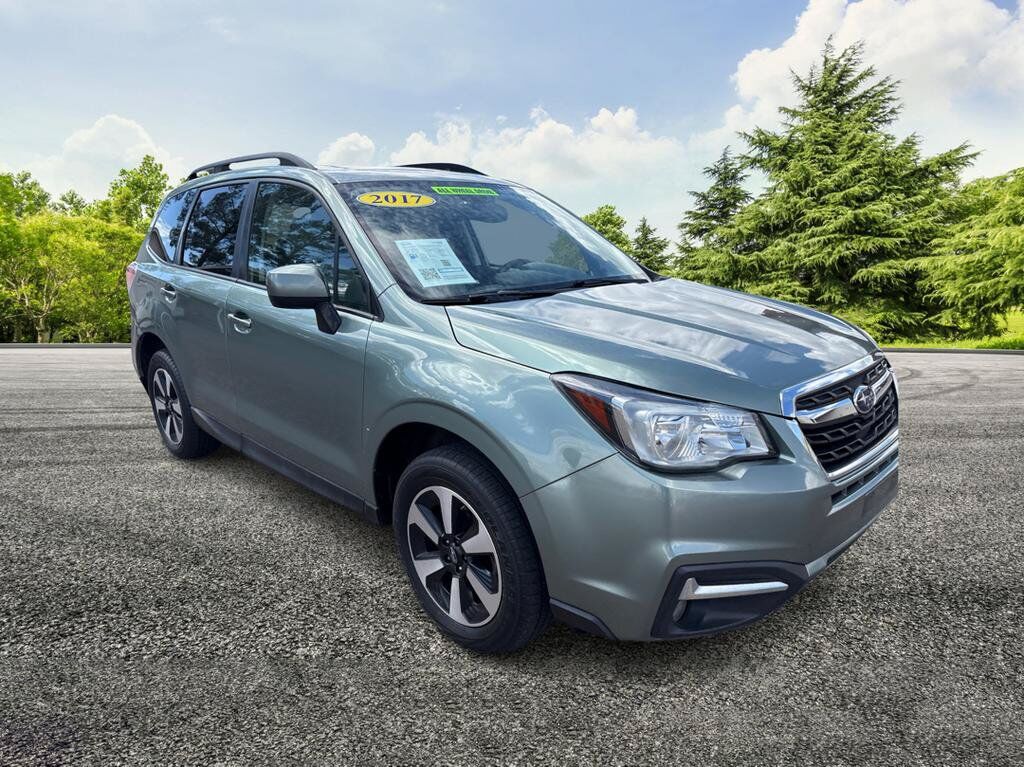 2017 SUBARU Forester