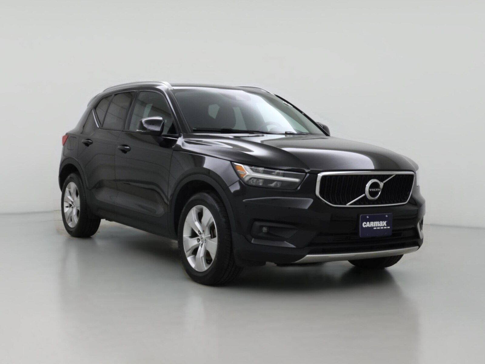 2022 VOLVO XC40