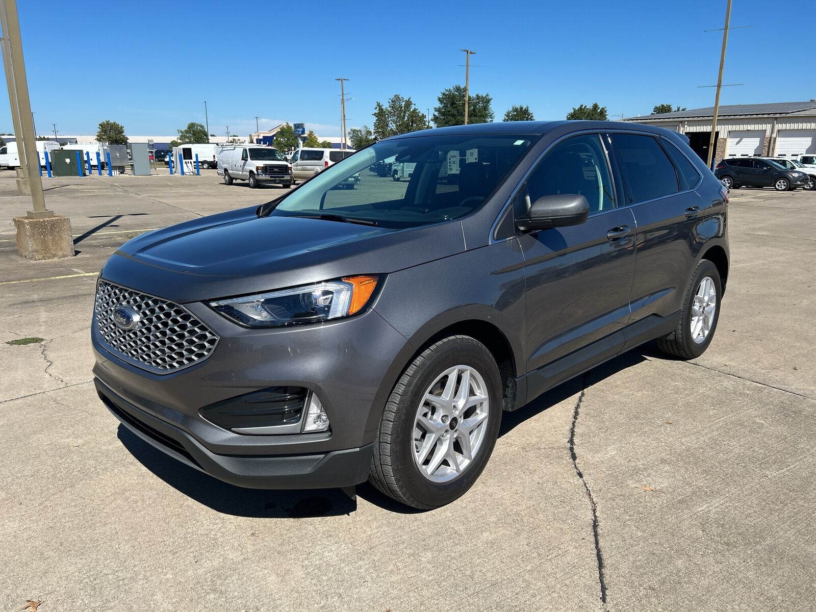 2024 FORD Edge