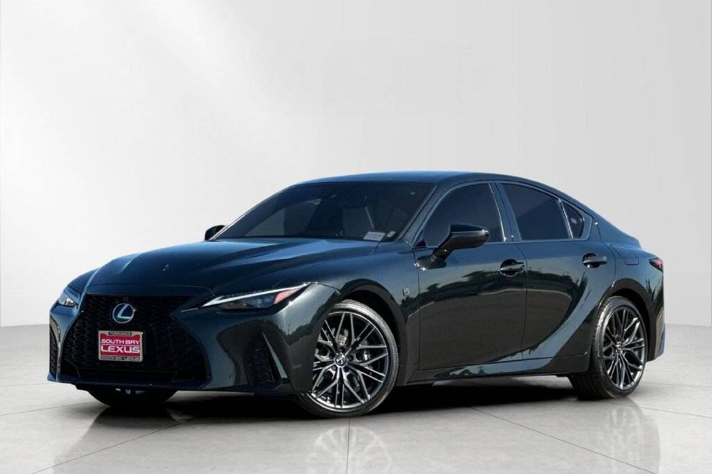 2025 LEXUS IS