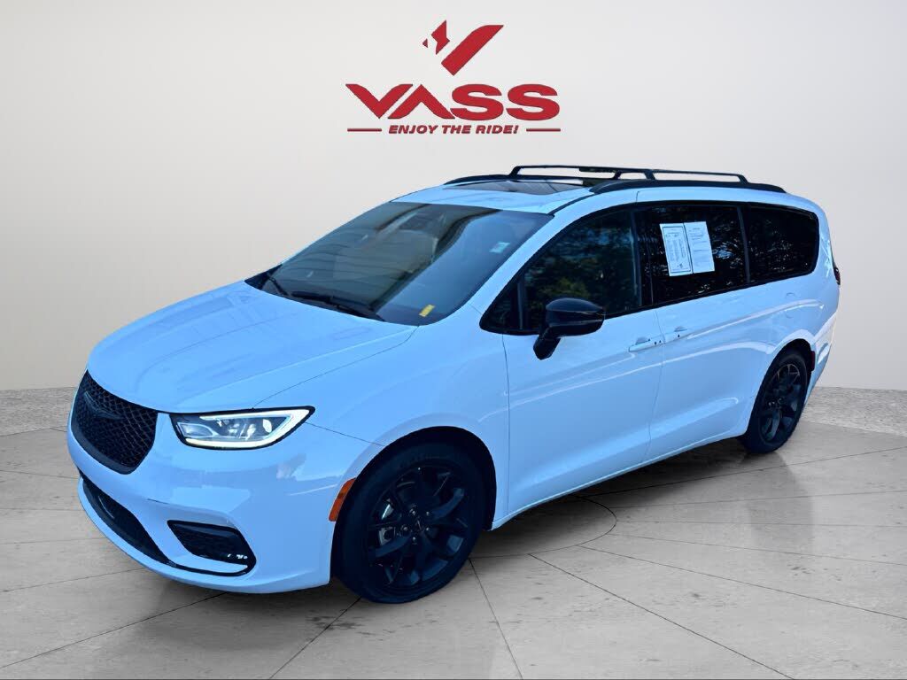 2025 CHRYSLER Pacifica