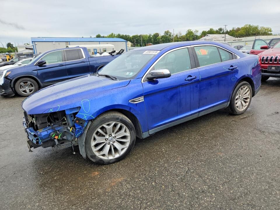 2013 FORD Taurus