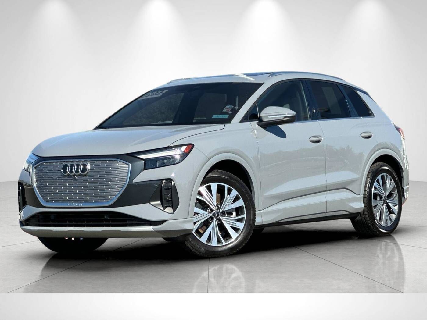 2023 AUDI Q4