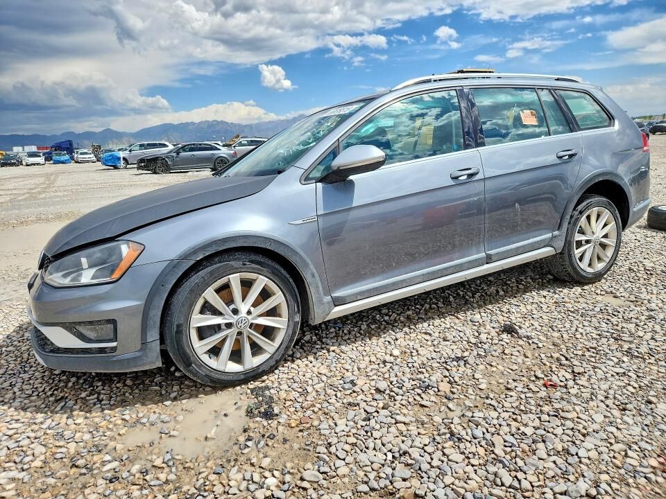 2017 VOLKSWAGEN Golf Alltrack