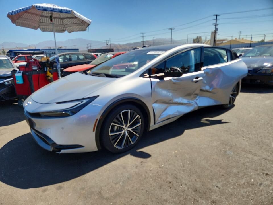 2024 TOYOTA PRIUS