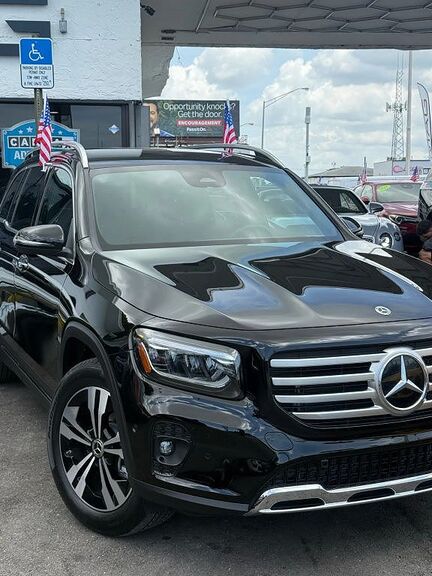 2025 MERCEDES-BENZ GLB-Class