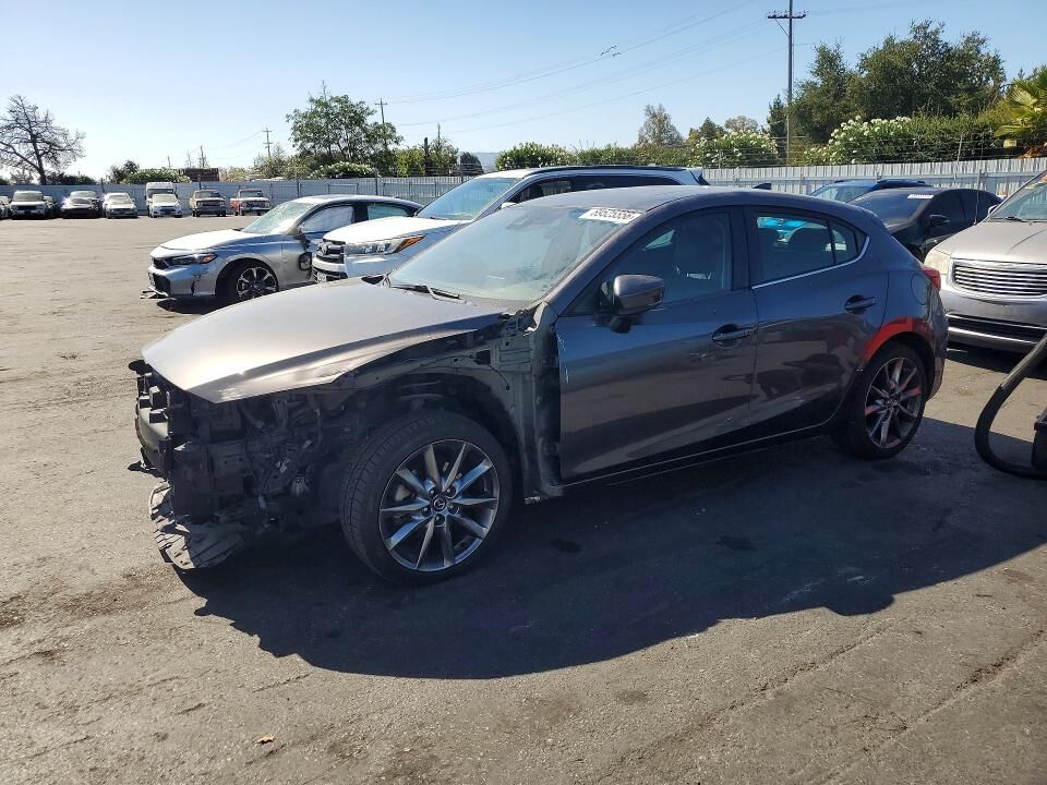 2018 MAZDA Mazda3