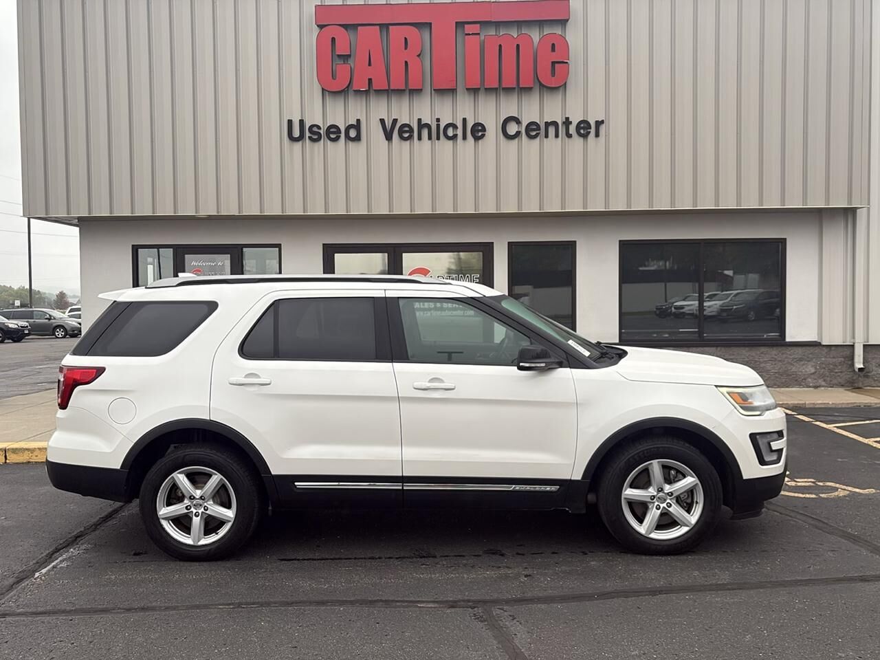 2017 FORD Explorer