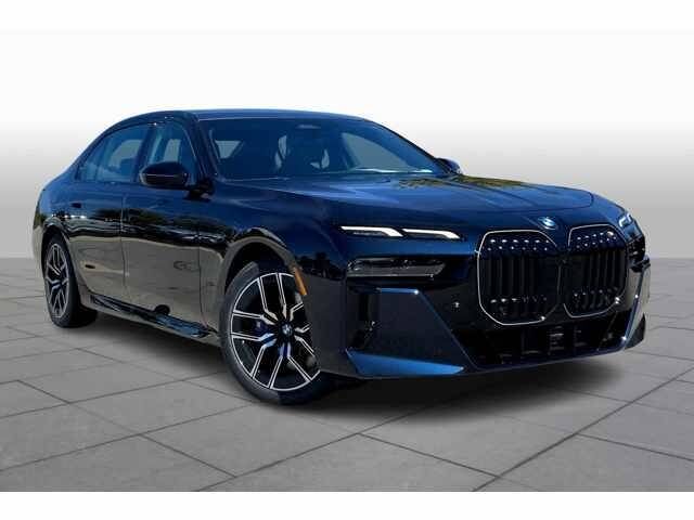 2025 BMW 740i