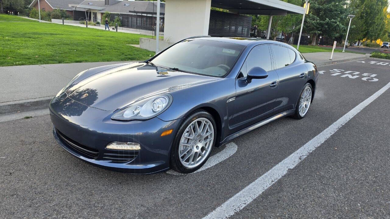 2012 PORSCHE Panamera